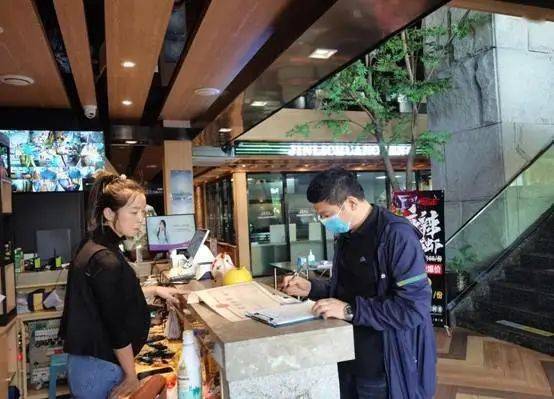 我為群眾辦實事丨筑牢網(wǎng)絡餐飲“安全網(wǎng)” 敦化市市場監(jiān)管局強化監(jiān)管守護舌尖安全