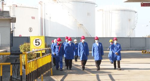 海陵區(qū)領(lǐng)導(dǎo)帶隊開展節(jié)前綜合檢查與慰問，保障安全祥和過佳節(jié)